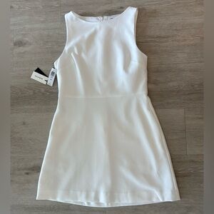 Aritzia “Bond” Dress. White. Size 6.